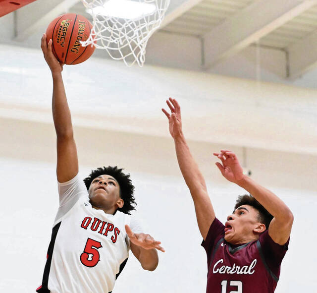 Quentin Goode, Aliquippa overwhelm Greensburg Central Catholic in WPIAL Class 2A semis