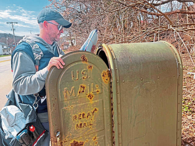 5963543_web1_vnd-lo-mailman-030723