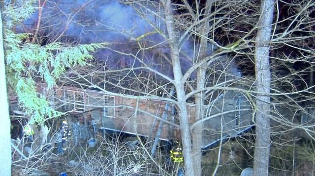 5966492_web1_gtr-HempfieldFire-030423