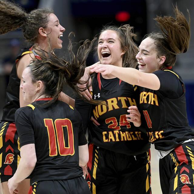 In battle of defending champs, North Catholic tops Blackhawk for 22nd WPIAL title