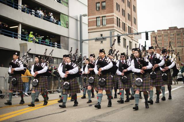 5993906_web1_ptr-StPatricksParade2-031223