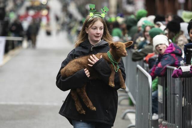 5993906_web1_ptr-StPatricksParade20-031223