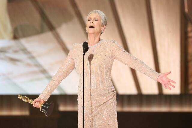 5997250_web1_ptr-TVTALK3-03122023-JamieLeeCurtis