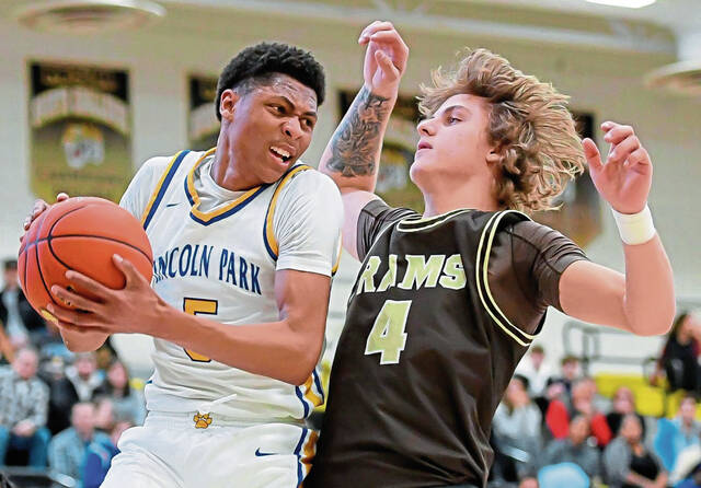 Lincoln Park fends off Highlands to advance to PIAA Class 4A quarterfinals