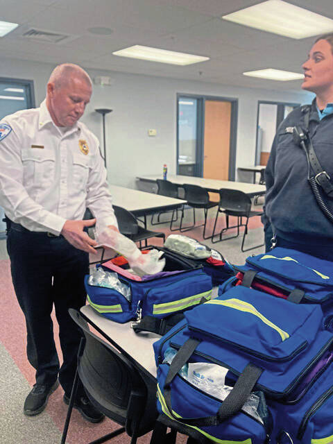 6005612_web1_ambulanceDell