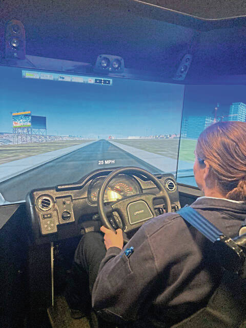 6006123_web1_ambulancedriver