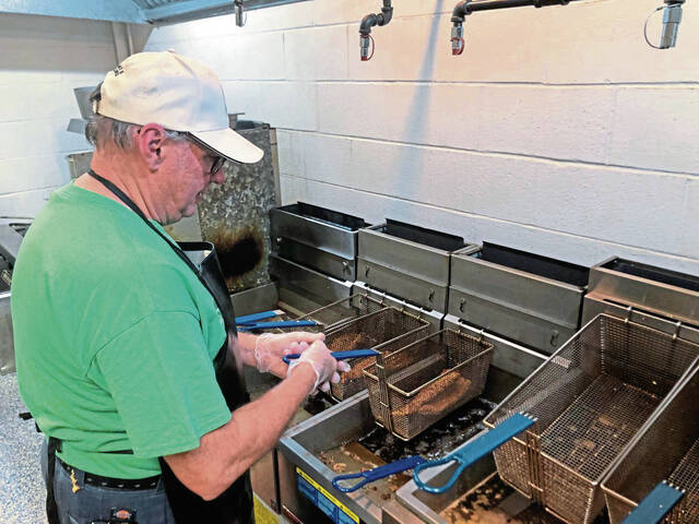 6011884_web1_SEW-SewFishFry2-033023