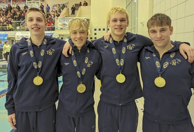 Franklin Regional boys relay team makes jump from 3rd at WPIALs to state gold