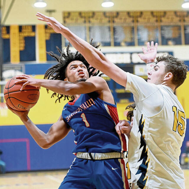 Chartiers Valley basketball teams focus on highlights after seasons end early