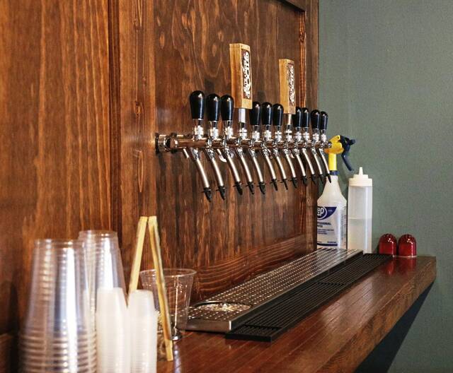 5968617_web1_vep-StrangeRootsBrewBtV2-040223