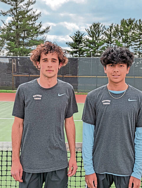 After finishing 1-2 at singles tournament, Gateway tennis eyes section team title