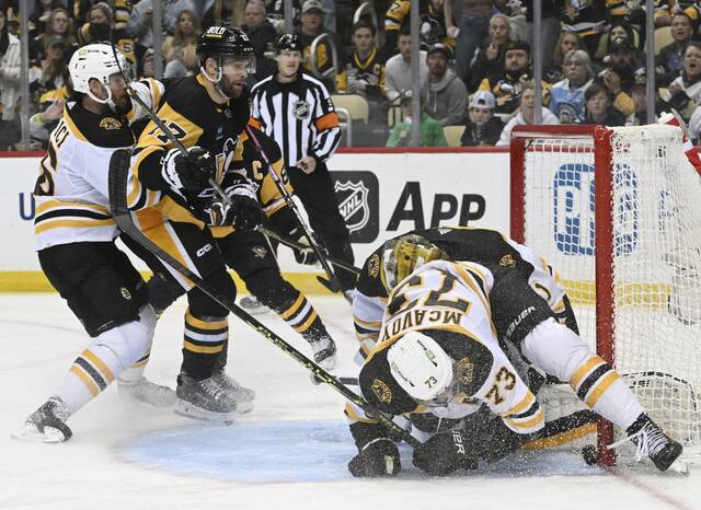 6060241_web1_ptr-PensBruins13-040223