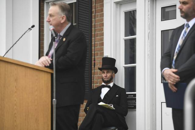 6065144_web1_gtr-NHuntingdon250th009-040723