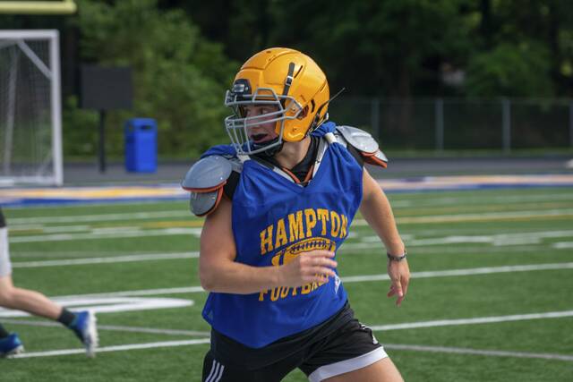 Multisport athletes give lift to Hampton boys track