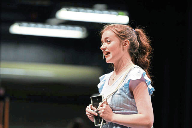 6070854_web1_vnd-inthegarden-040623-4