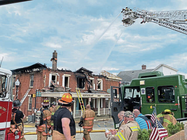 6072011_web1_gtr-McCaliManorFire