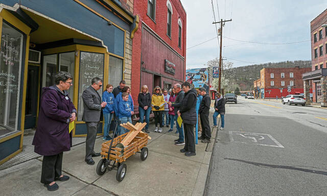 6076340_web1_vnd-CrossWalk1-040823