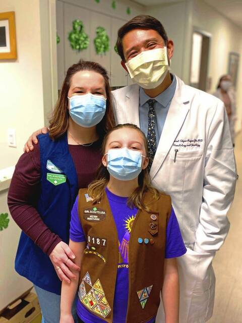 6082682_web1_sig-girlscouts-042723-2