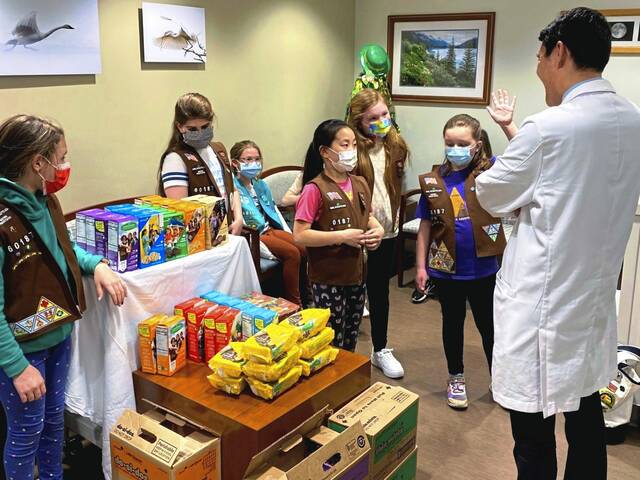 6082682_web1_sig-girlscouts-042723-4