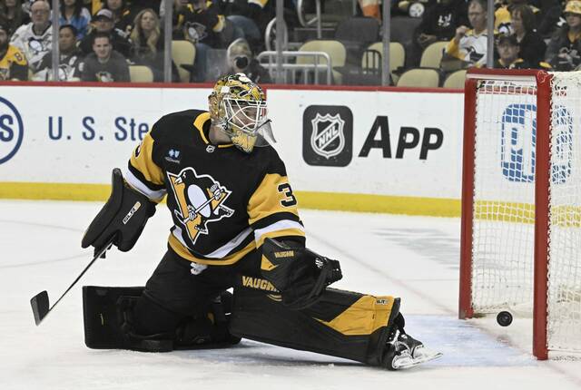 6093852_web1_ptr-PensBlackhawks08-041223jpg