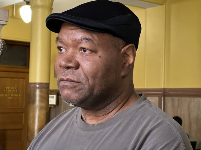 6098674_web1_Curtis-Hall-1-