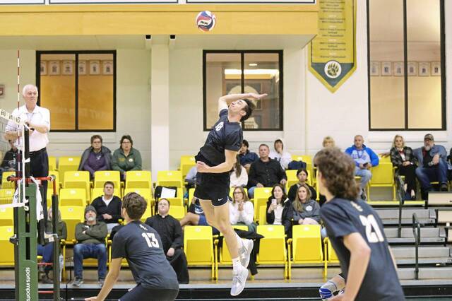 6106613_web1_gtr-SVCvolley04-041823