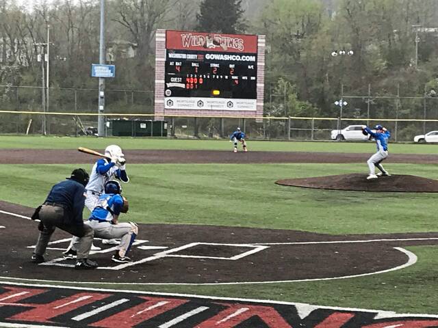 Hempfield fends off fierce Canon-McMillan rally to win battle for 1st place