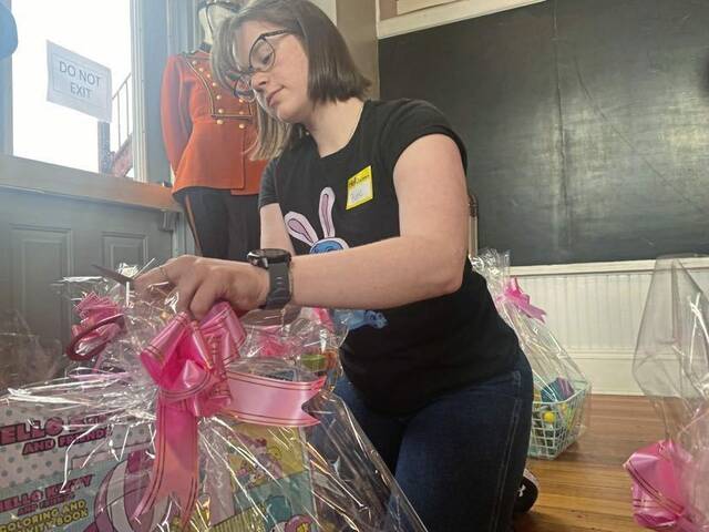 6112146_web1_bp-easterbaskets