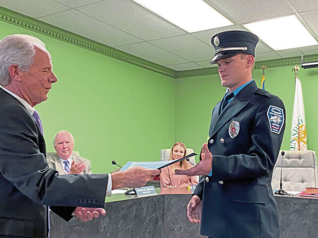6124418_web1_gtr-GbgFirefighterHonor2-043023