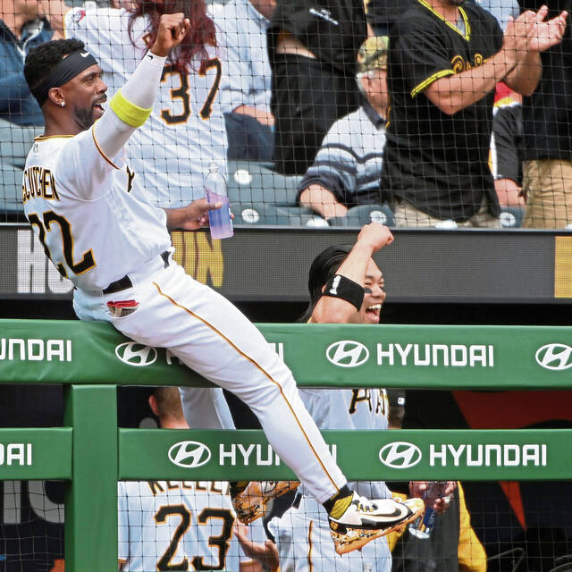 6143318_web1_ptr-BucsDodgers04-042823