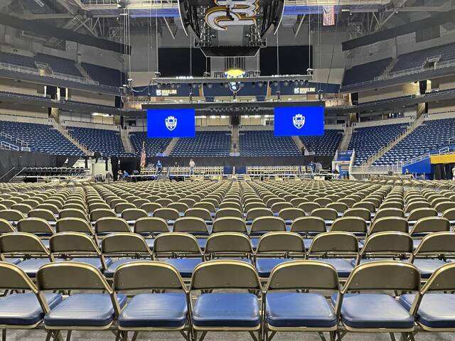 6147717_web1_arena