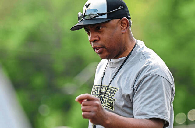 6182167_web1_vnd-valleyfootball3-051123
