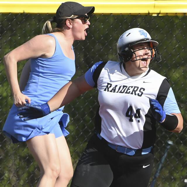 Lexie Hames dominates as Seneca Valley beats Hempfield for section title, top seed