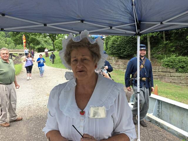 6191039_web1_vnd-strawberryfest01-061619