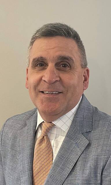 Mark Lamendola, A-K Valley Hall of Famer from Leechburg’s past, admires current Blue Devils