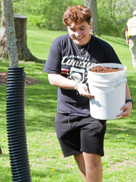 6197360_web1_bp-treeplanting-052523-2