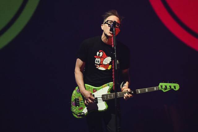 6199481_web1_ptr-blink182concert005-051823