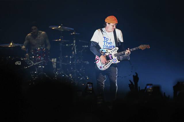 6199481_web1_ptr-blink182concert022-051823