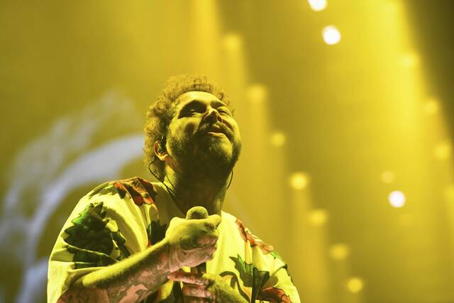 6202392_web1_gtr-liv-postmalone11-022520