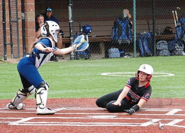 Southmoreland shakes off slow start, beats McGuffey in Class 3A 1st round