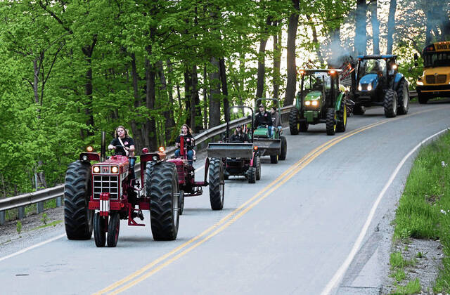 6215538_web1_gtr-TractorDay002-052023