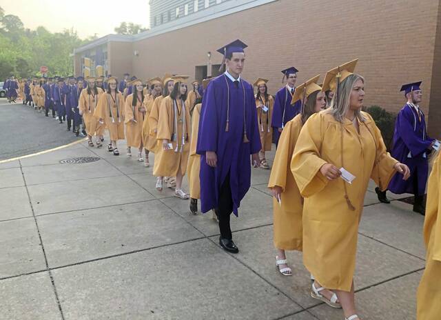 6231587_web1_PAL-PlumGraduation2-060123