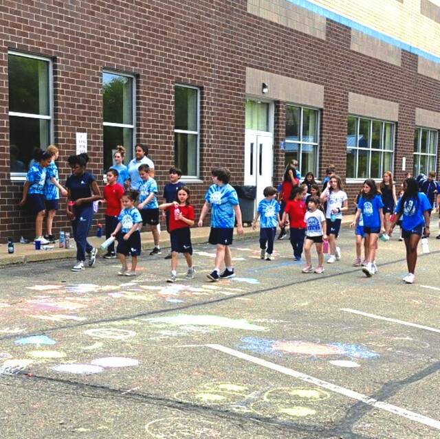 6232792_web1_te-dmawalkathon-060123-2
