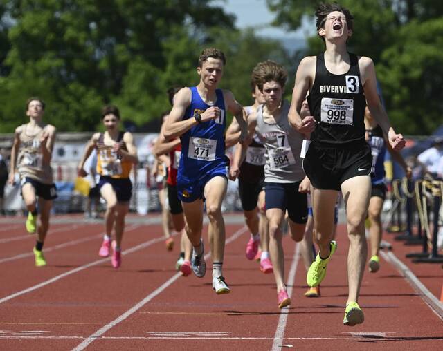 Riverview’s Amberson Bauer runs away with 800 title at PIAA championships