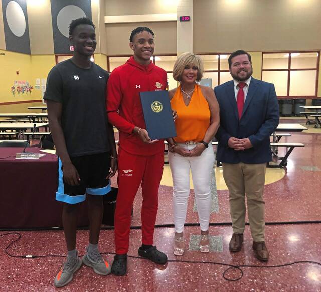 6251861_web1_PHP-lo-BasketballProclamation-060823
