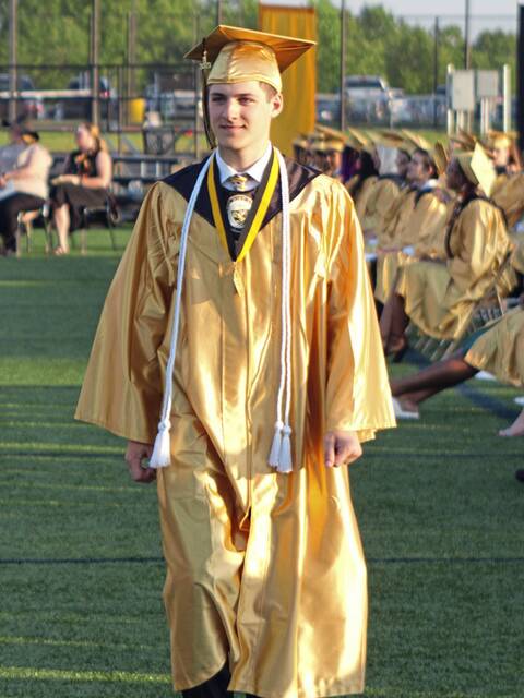 6253456_web1_te-gatewaygraduation-060823-2