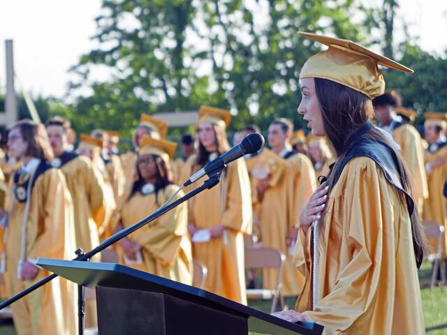 6253456_web1_te-gatewaygraduation-060823-3