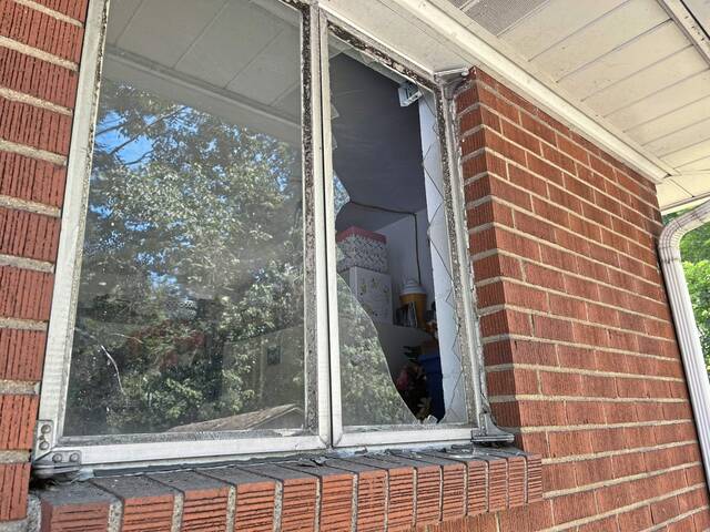 6254276_web1_vnd-windowdamage-060223