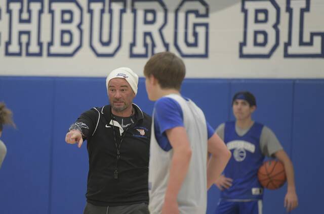 Leechburg boys basketball coach Damian Davies resigns