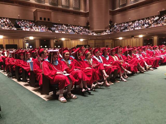 6265855_web1_HER-FCgraduation3-061523